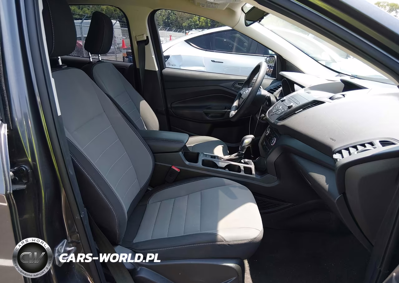 2019 Ford Escape S VIN:1FMCU0F75KUA89318 - 5