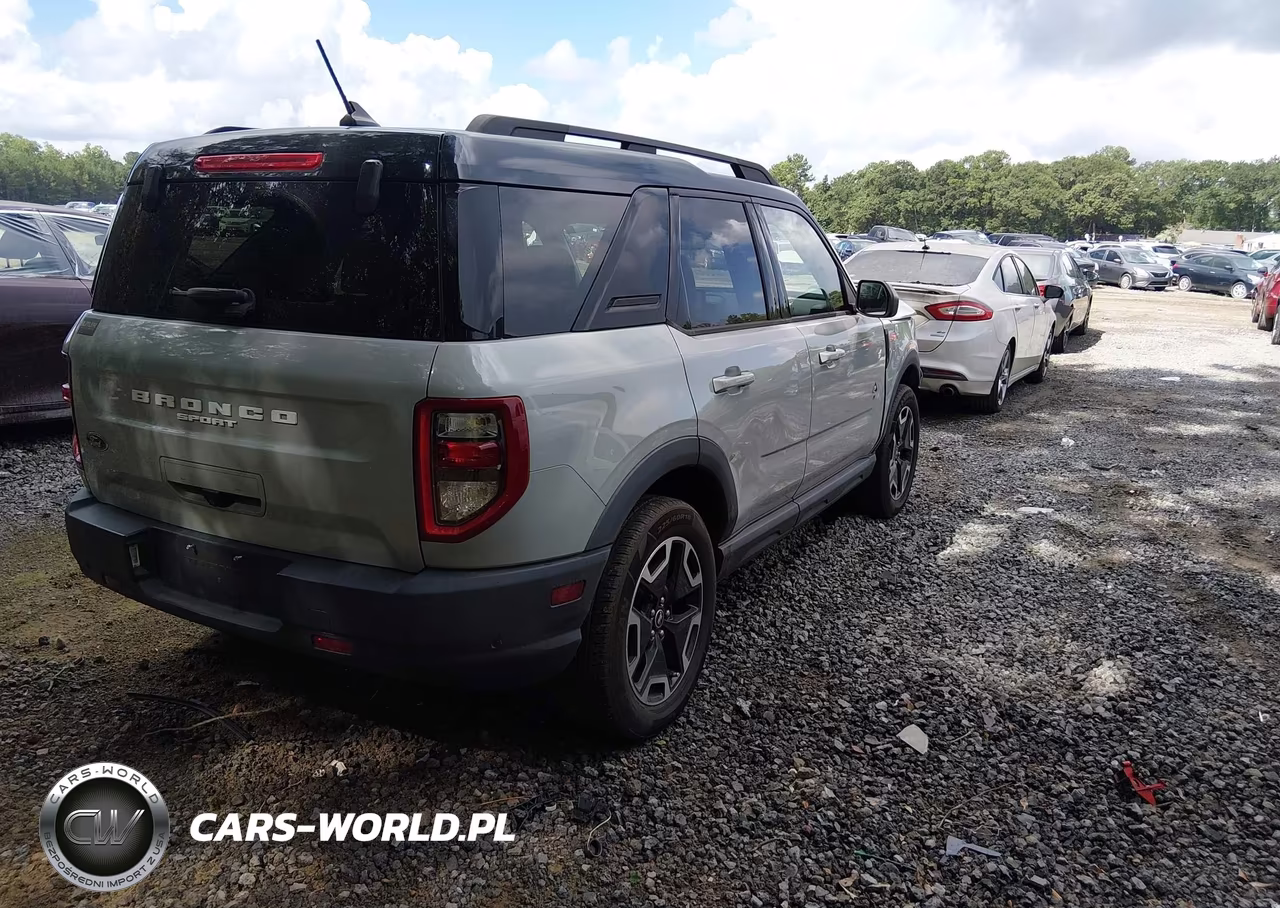 2021 Ford Bronco Sport Outer Banks VIN:3FMCR9C61MRA89277 - 4