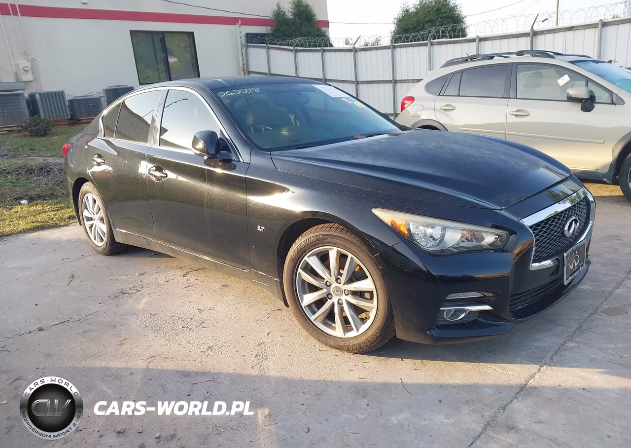 2015 Infiniti Q50 Premium