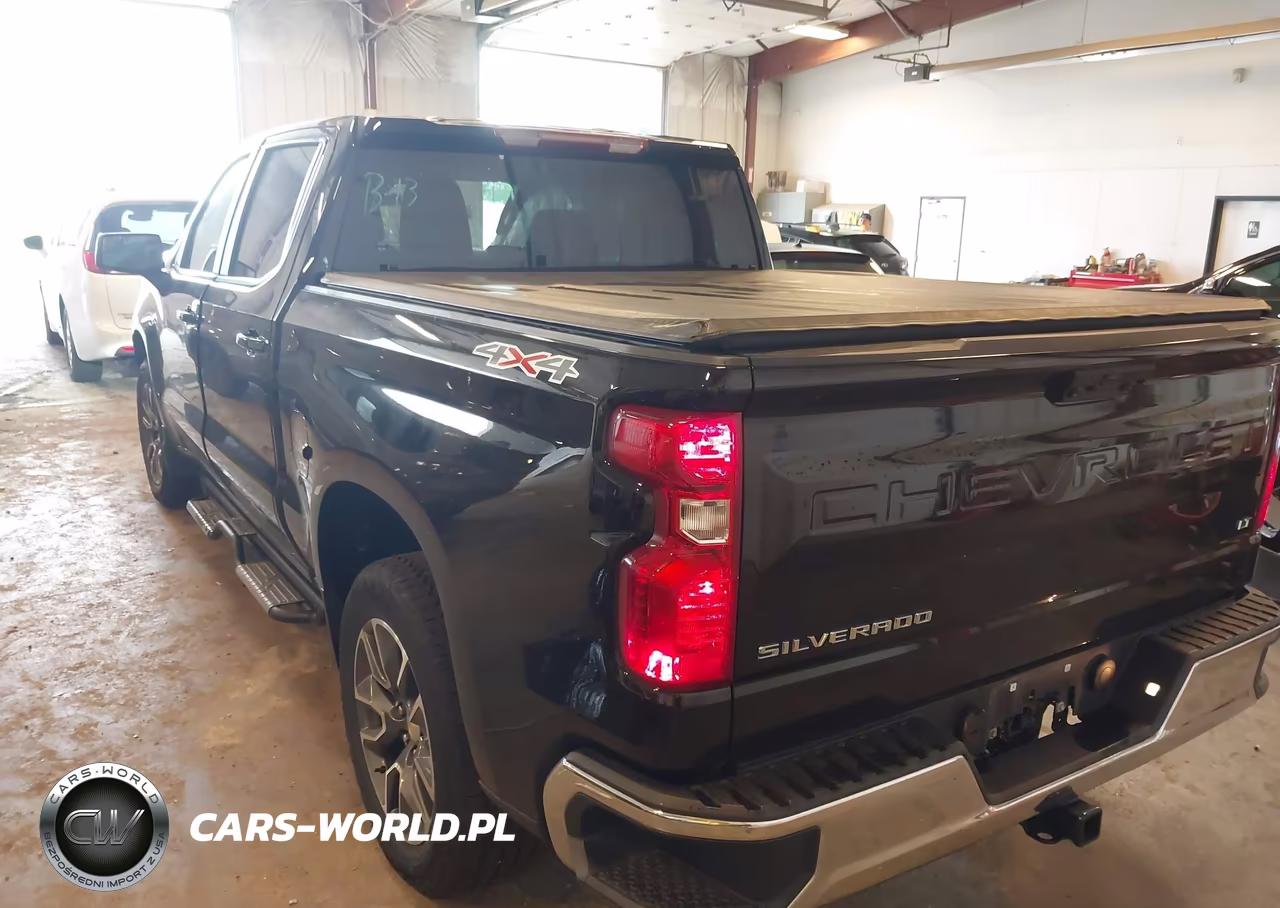 2025 Chevrolet Silverado 1500 4Wd Short Bed Lt With 2Fl VIN:3GCPKKEK6SG122987 - 3