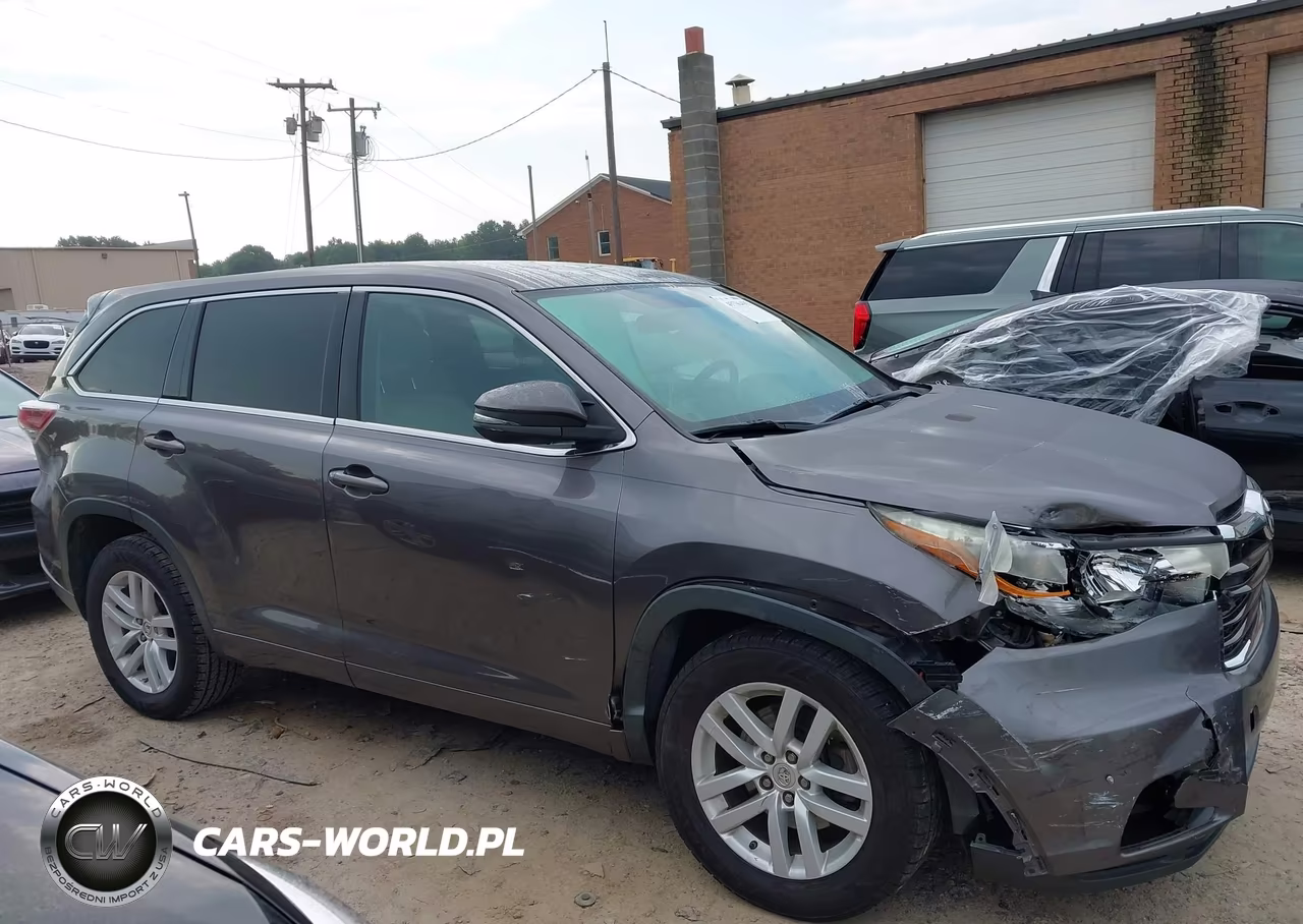 2015 Toyota Highlander Le V6 VIN:5TDZKRFH1FS054173 - 13