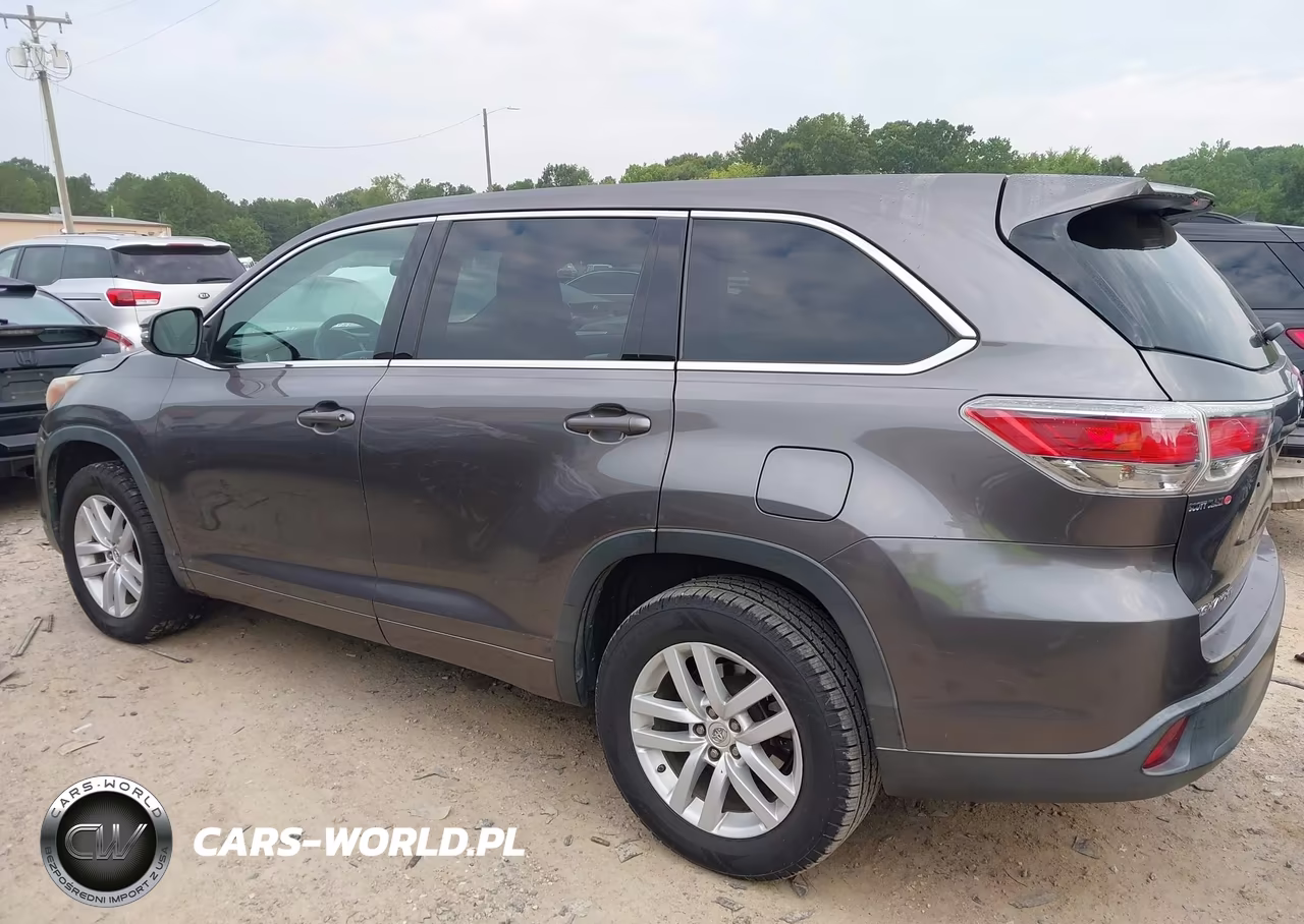 2015 Toyota Highlander Le V6 VIN:5TDZKRFH1FS054173 - 14