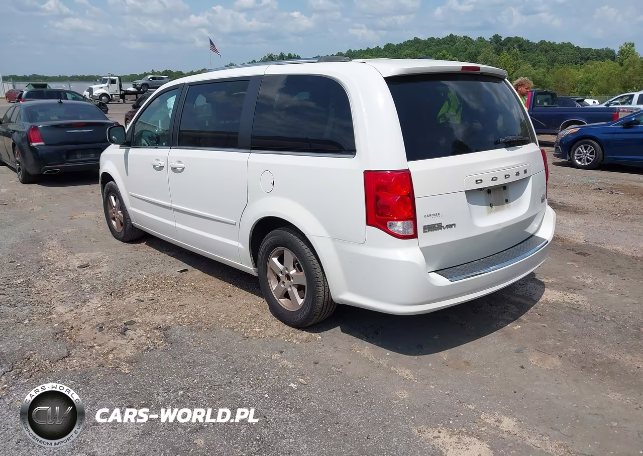 2011 Dodge Grand Caravan Crew VIN:2D4RN5DG4BR728509 - 3