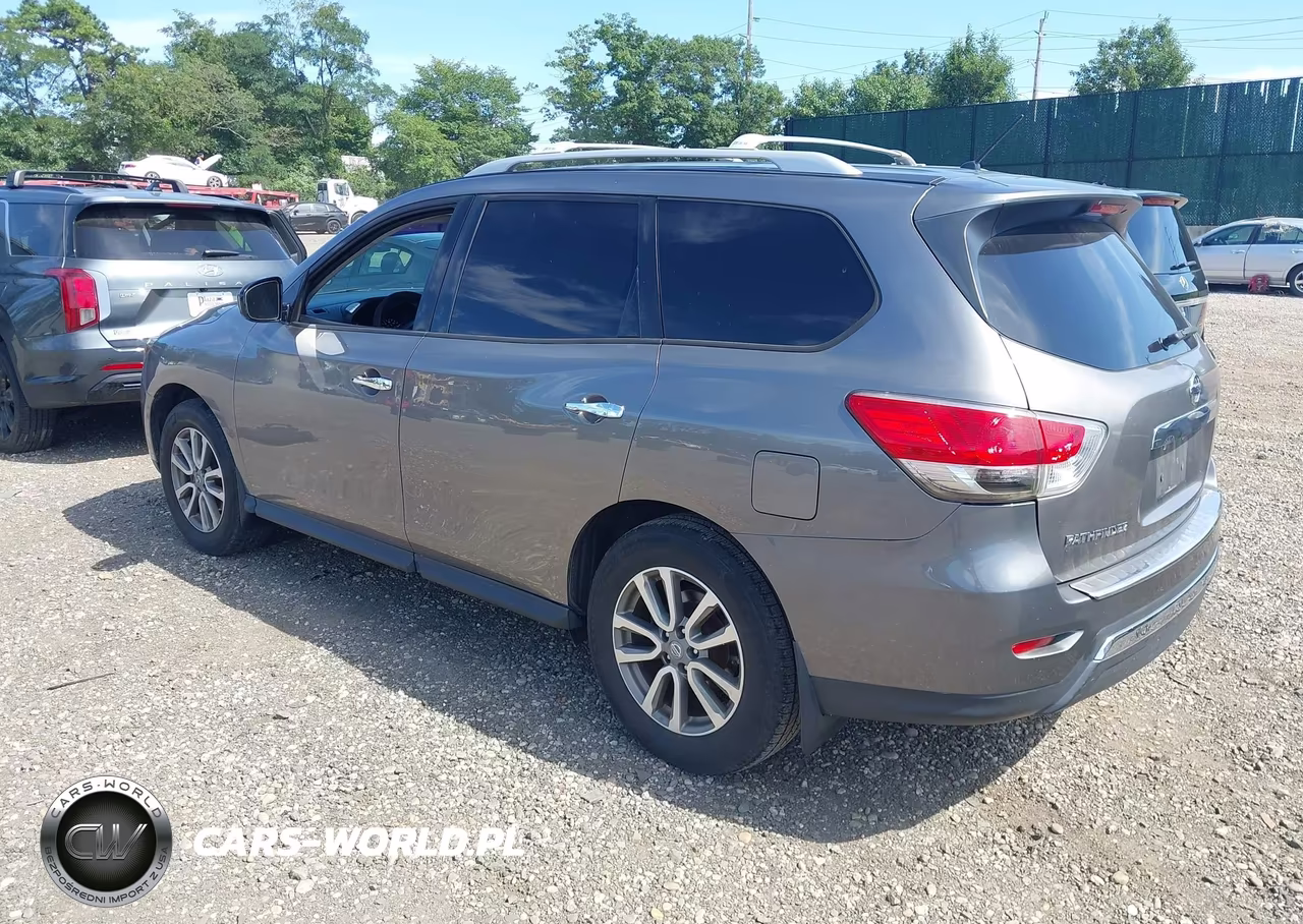 2015 Nissan Pathfinder S VIN:5N1AR2MN2FC676612 - 3