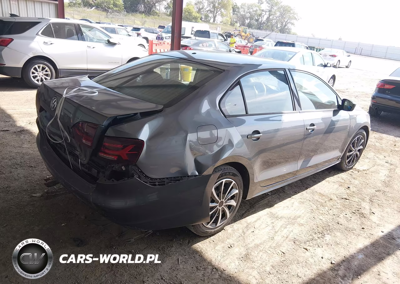 2011 Volkswagen Jetta 2.0L S VIN:3VW1K7AJ7BM069506 - 4