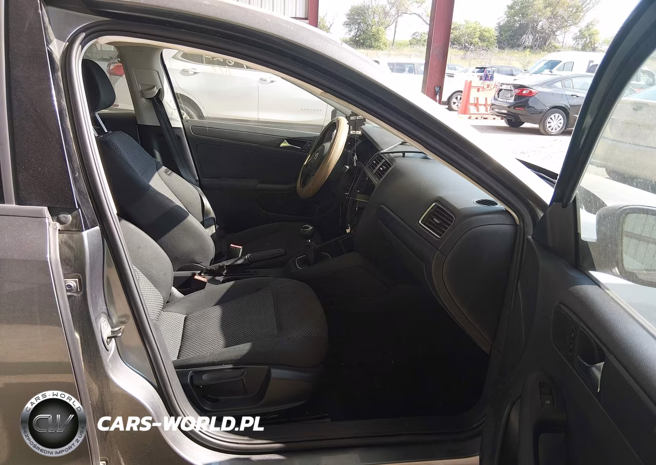 2011 Volkswagen Jetta 2.0L S VIN:3VW1K7AJ7BM069506 - 5