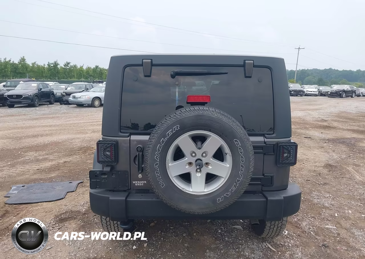 2014 Jeep Wrangler Unlimited Sport VIN:1C4BJWDG7EL297600 - 16