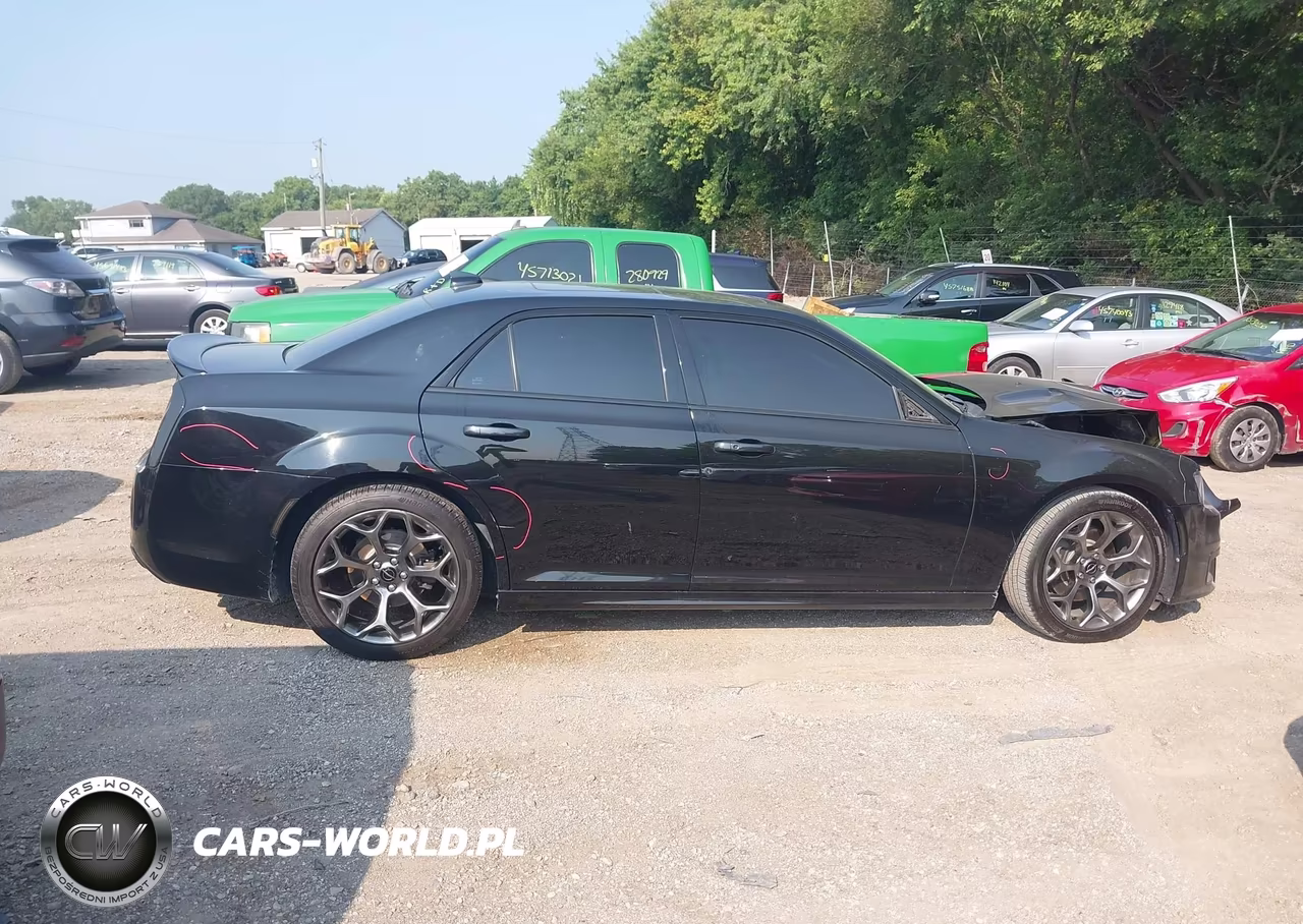 2016 Chrysler 300 300S VIN:2C3CCABTXGH128659 - 13