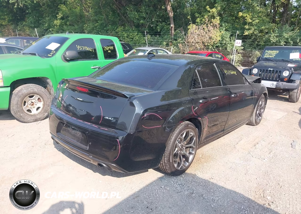 2016 Chrysler 300 300S VIN:2C3CCABTXGH128659 - 4
