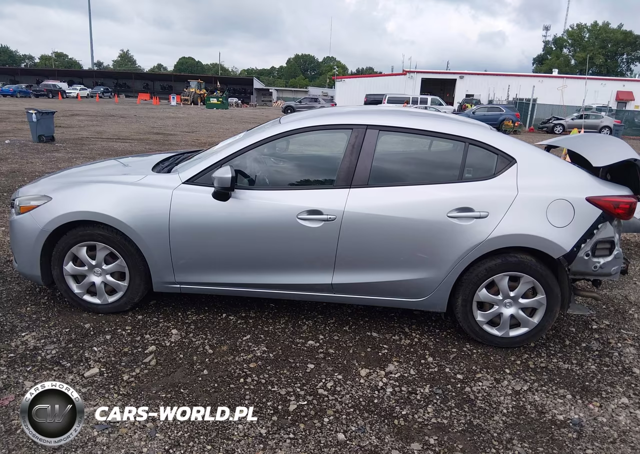 2018 Mazda Mazda3 Sport VIN:3MZBN1U76JM190941 - 15