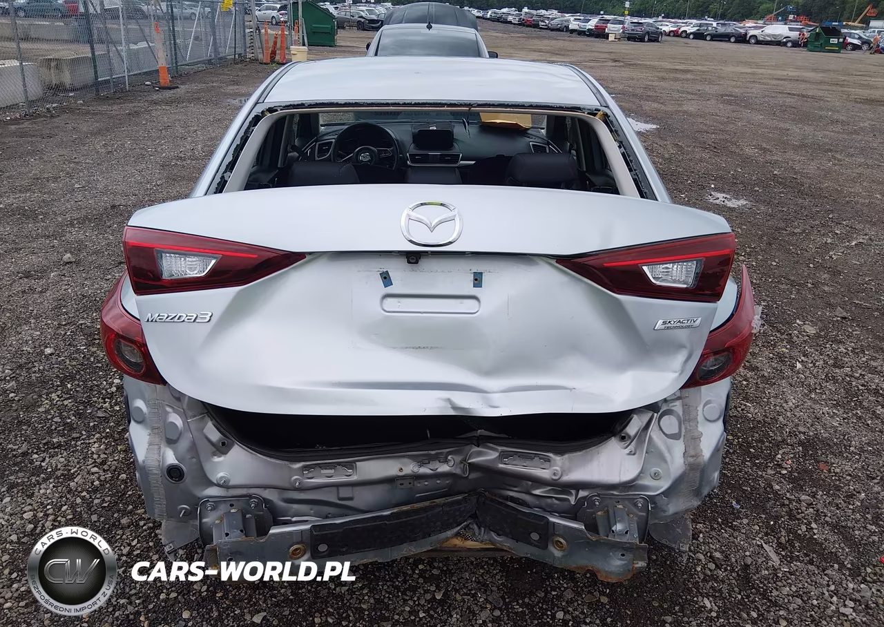 2018 Mazda Mazda3 Sport VIN:3MZBN1U76JM190941 - 17