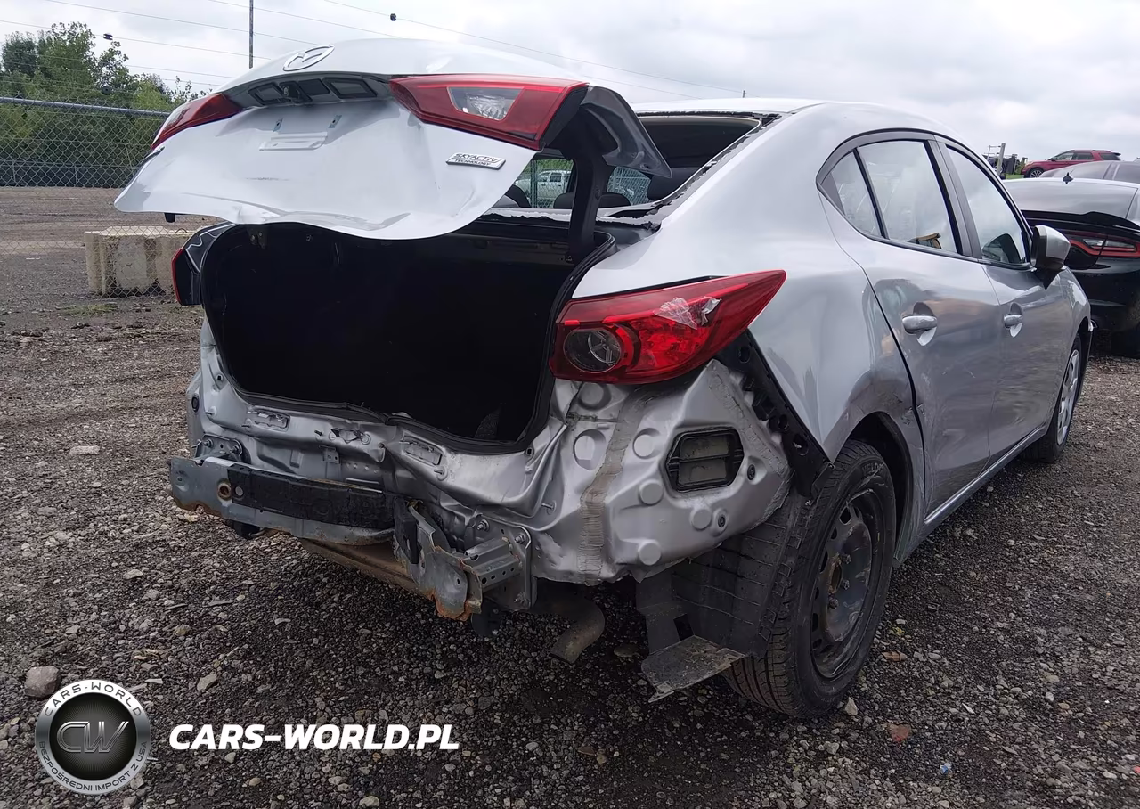 2018 Mazda Mazda3 Sport VIN:3MZBN1U76JM190941 - 6