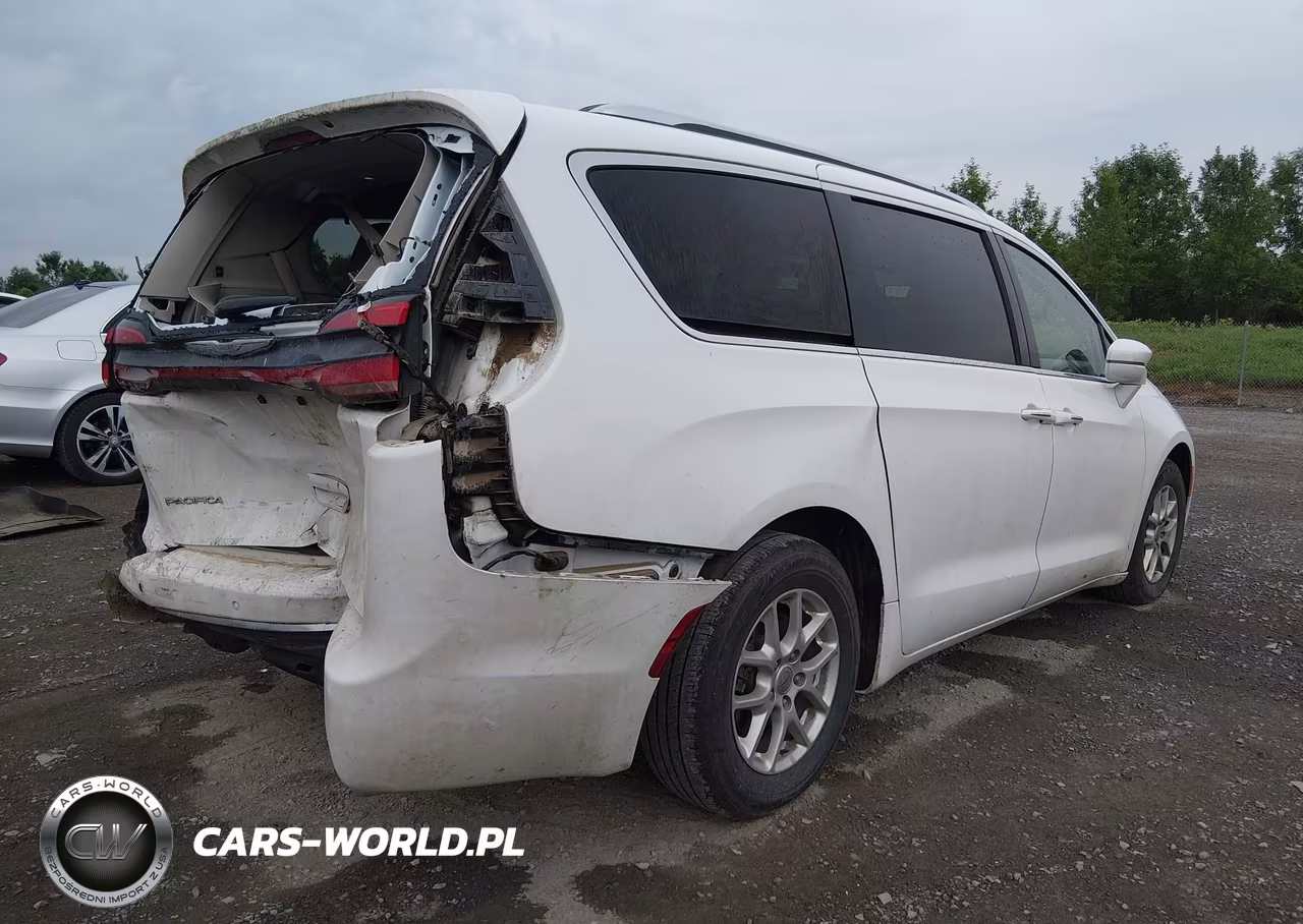 2021 Chrysler Pacifica Touring L VIN:2C4RC1BG8MR598381 - 4