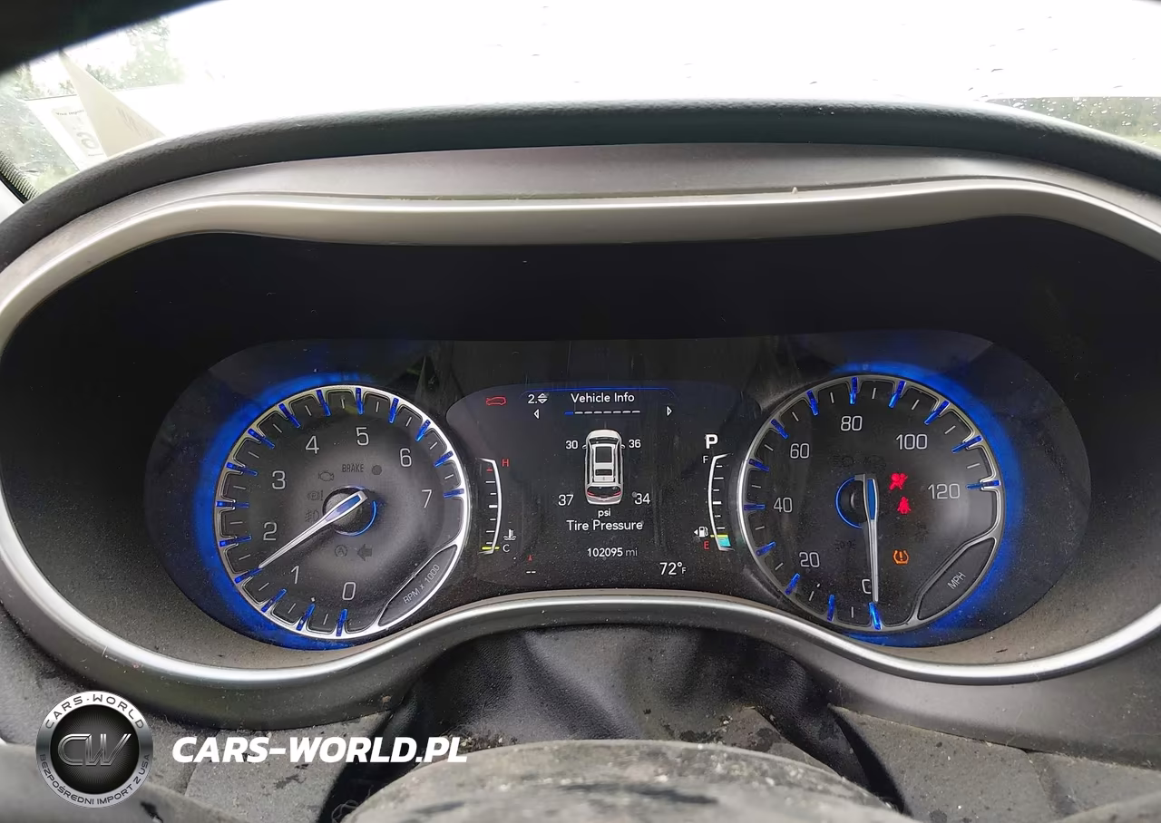 2021 Chrysler Pacifica Touring L VIN:2C4RC1BG8MR598381 - 7