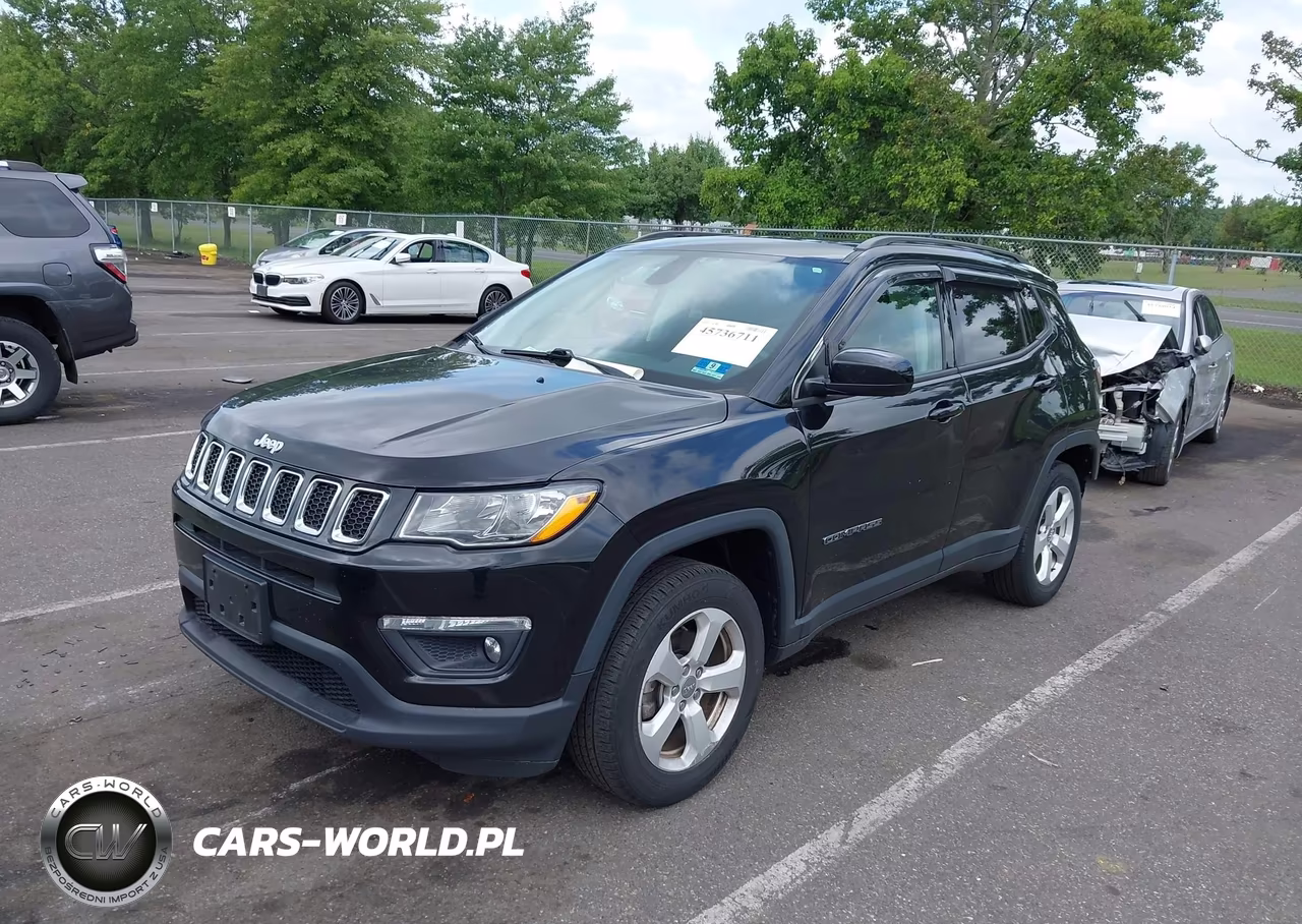2018 Jeep Compass Latitude 4X4 VIN:3C4NJDBB0JT492381 - 2