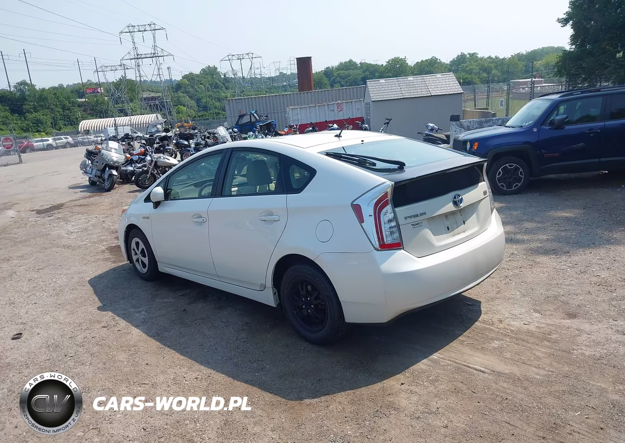 2012 Toyota Prius Two VIN:JTDKN3DUXC5400177 - 3