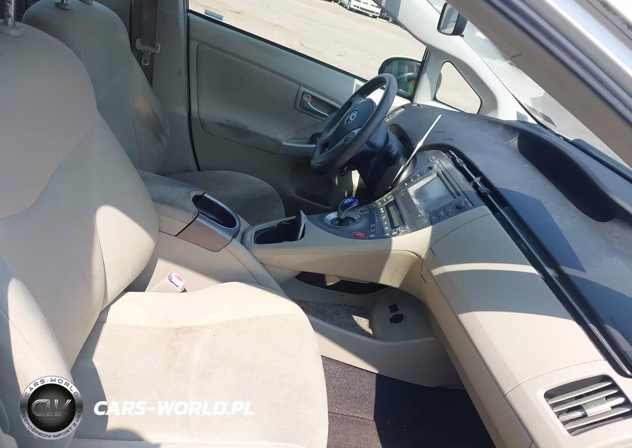 2012 Toyota Prius Two VIN:JTDKN3DUXC5400177 - 5