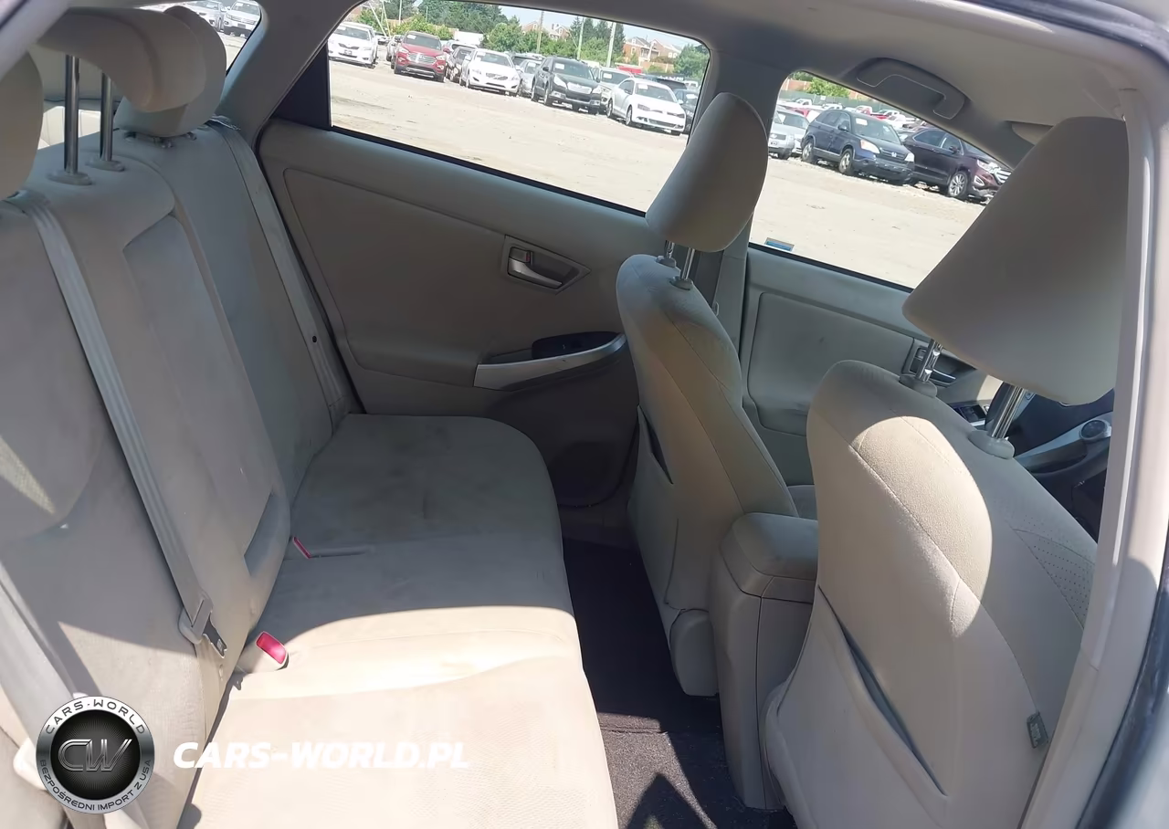 2012 Toyota Prius Two VIN:JTDKN3DUXC5400177 - 8