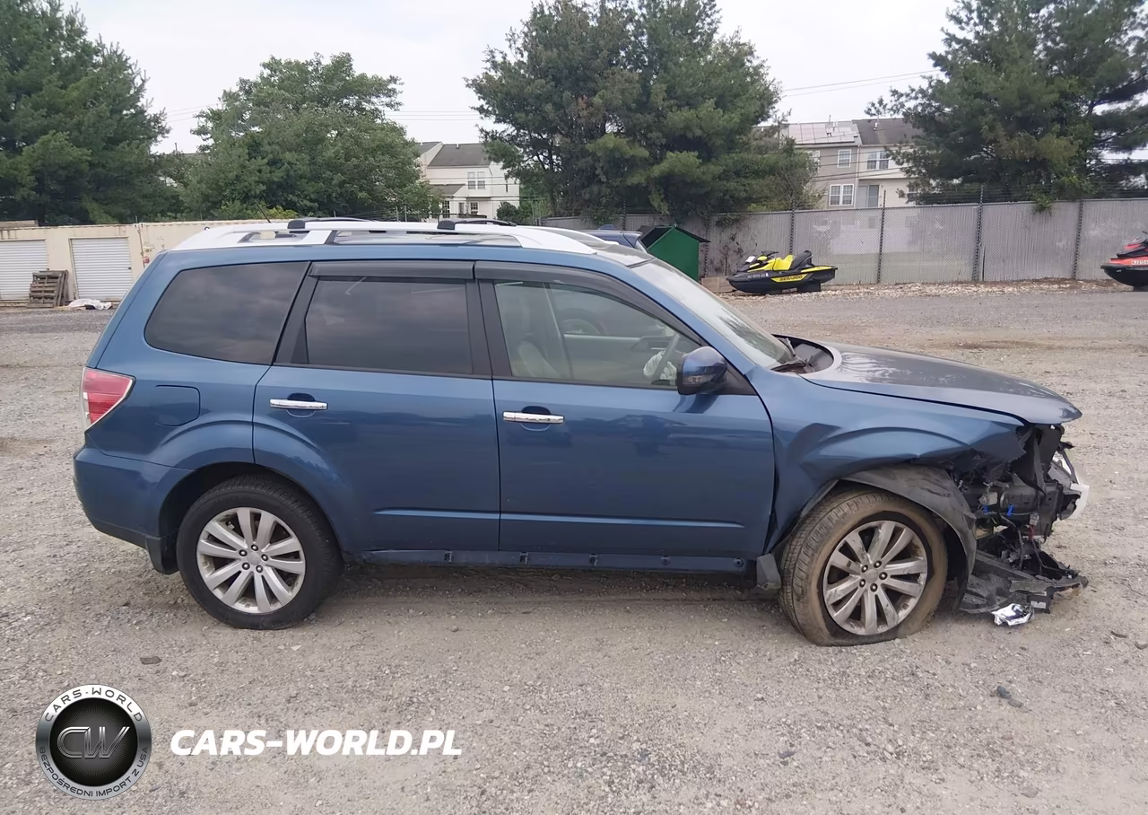2013 Subaru Forester 2.5X Touring VIN:JF2SHAGC0DH416548 - 13