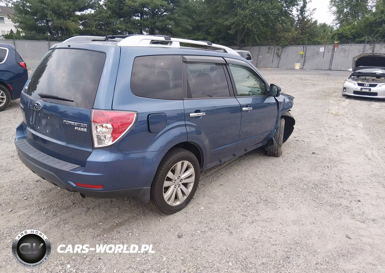 2013 Subaru Forester 2.5X Touring VIN:JF2SHAGC0DH416548 - 4