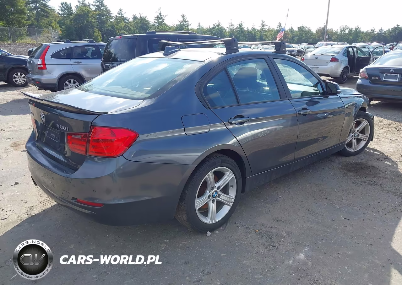 2013 BMW 328I xDrive VIN:WBA3B5G50DNP40613 - 4
