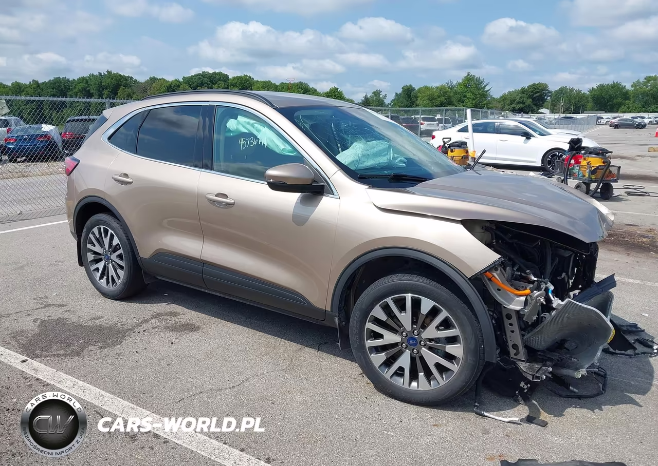 2020 Ford Escape Titanium Hybrid – zdjęcie 1 z 19