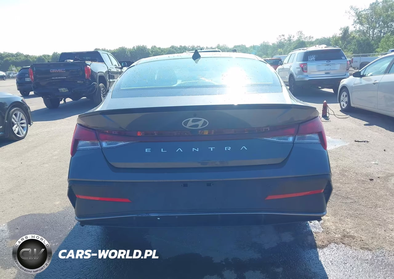 2026 Hyundai Elantra Sel Sport VIN:KMHLM4DG5TU102225 - 17