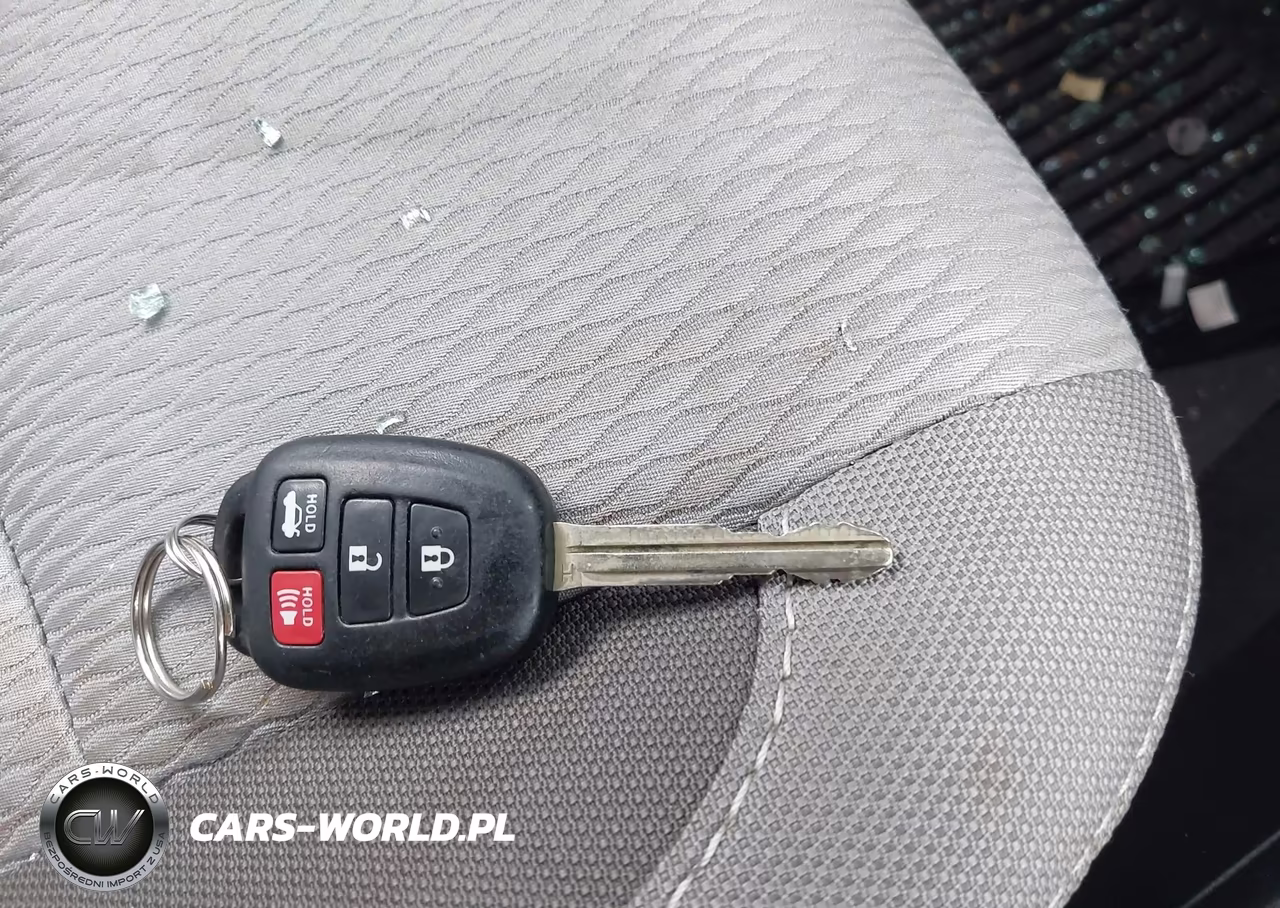 2018 Toyota Corolla Le VIN:2T1BURHE4JC964125 - 11
