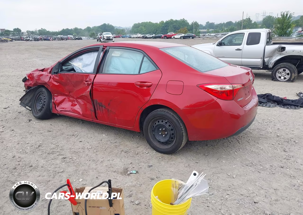 2018 Toyota Corolla Le VIN:2T1BURHE4JC964125 - 3