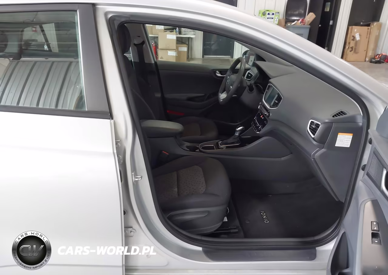 2019 Hyundai Ioniq Hybrid Blue VIN:KMHC65LC1KU106902 - 5