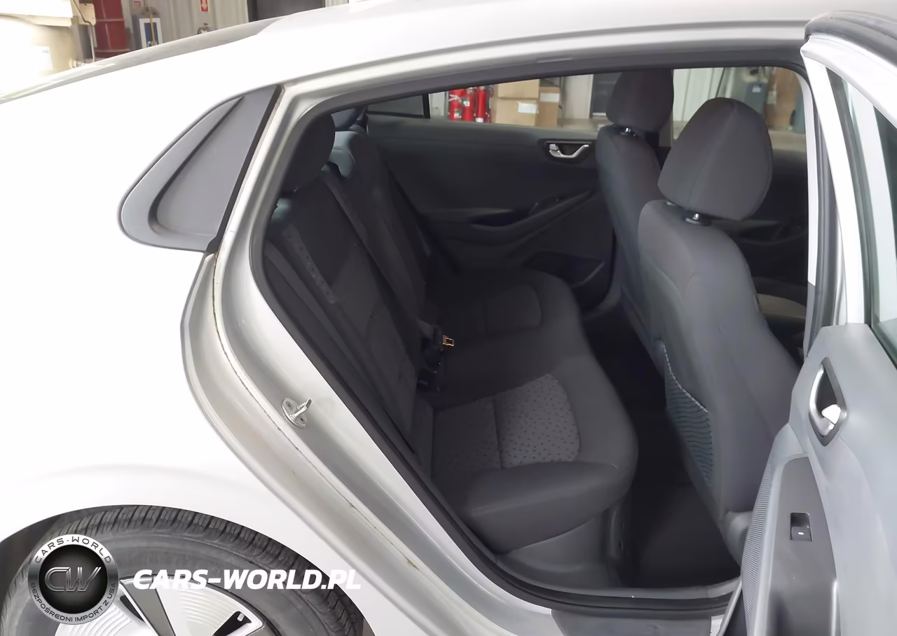 2019 Hyundai Ioniq Hybrid Blue VIN:KMHC65LC1KU106902 - 8