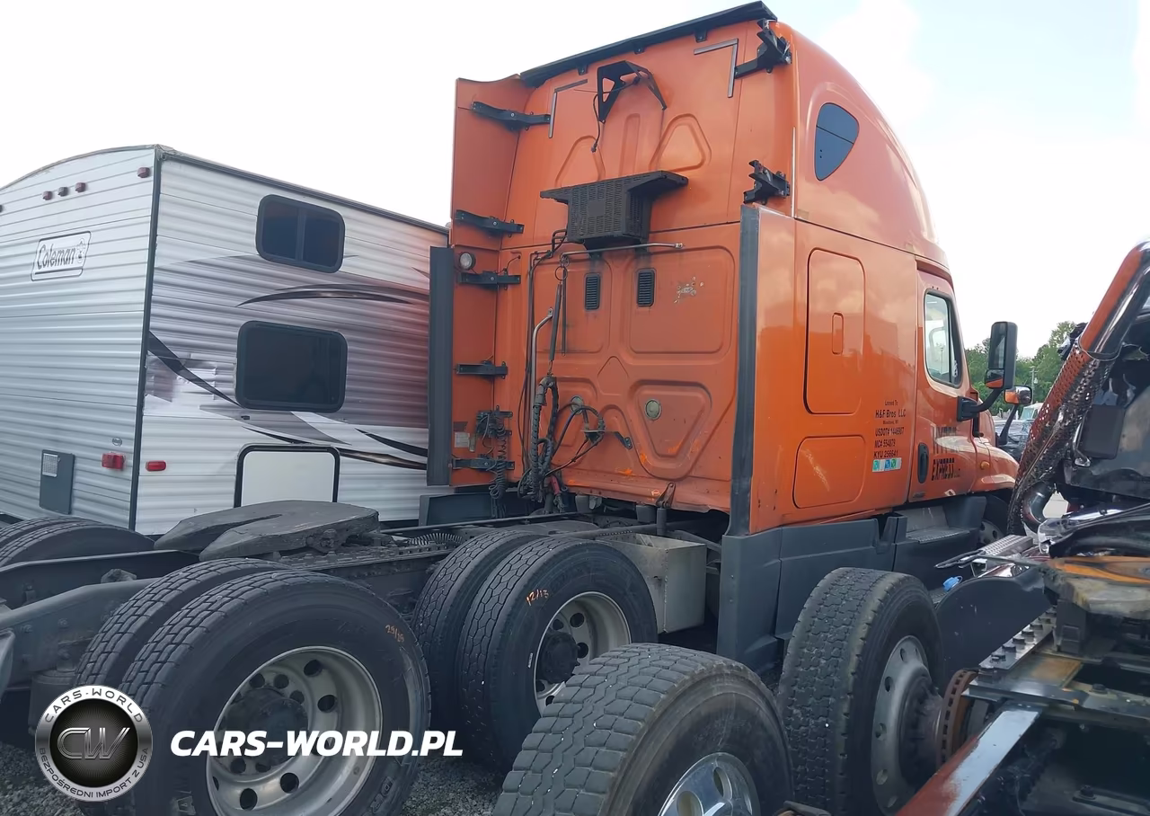 2014 Freightliner Cascadia 125 VIN:3AKJGLD53ESFK6359 - 12