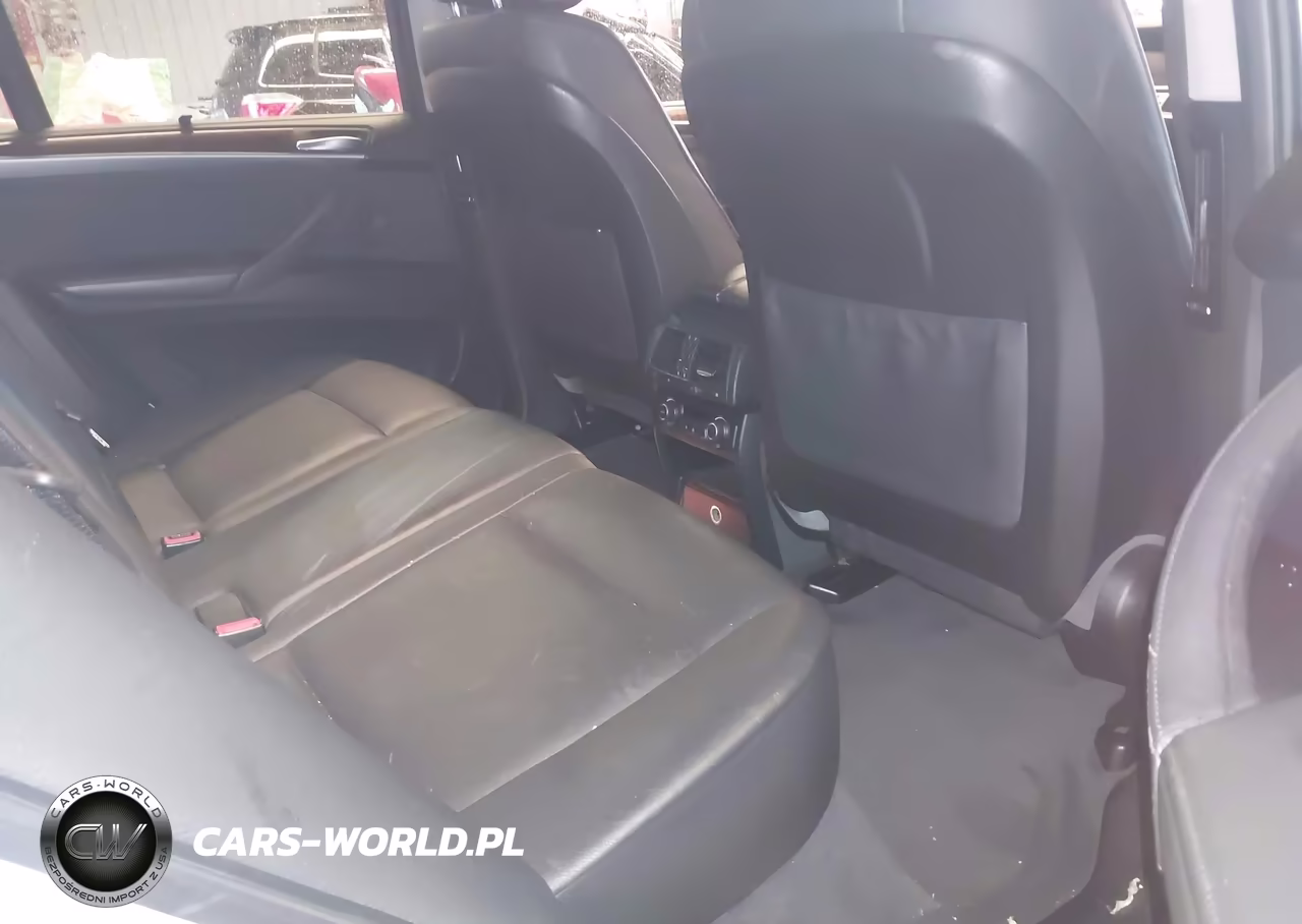 2010 BMW X5 xDrive30I VIN:5UXFE4C55AL276179 - 8