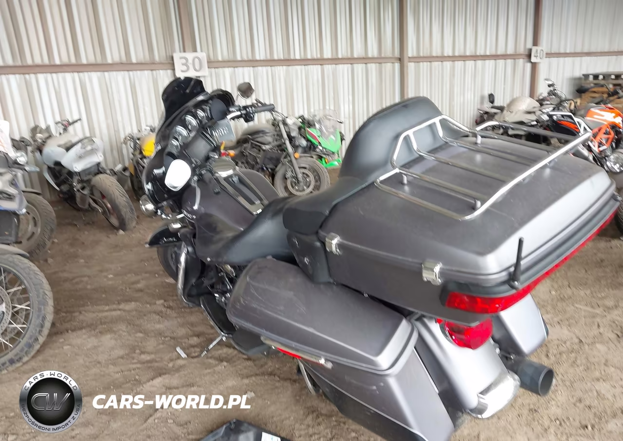 2017 Harley-Davidson Flhtk Ultra Limited VIN:1HD1KED13HB605000 - 3