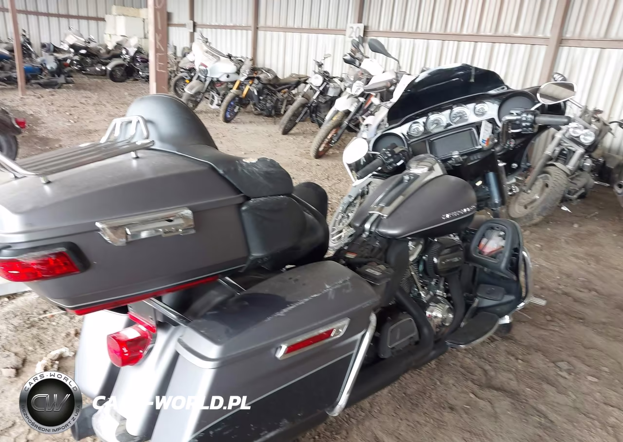 2017 Harley-Davidson Flhtk Ultra Limited VIN:1HD1KED13HB605000 - 4