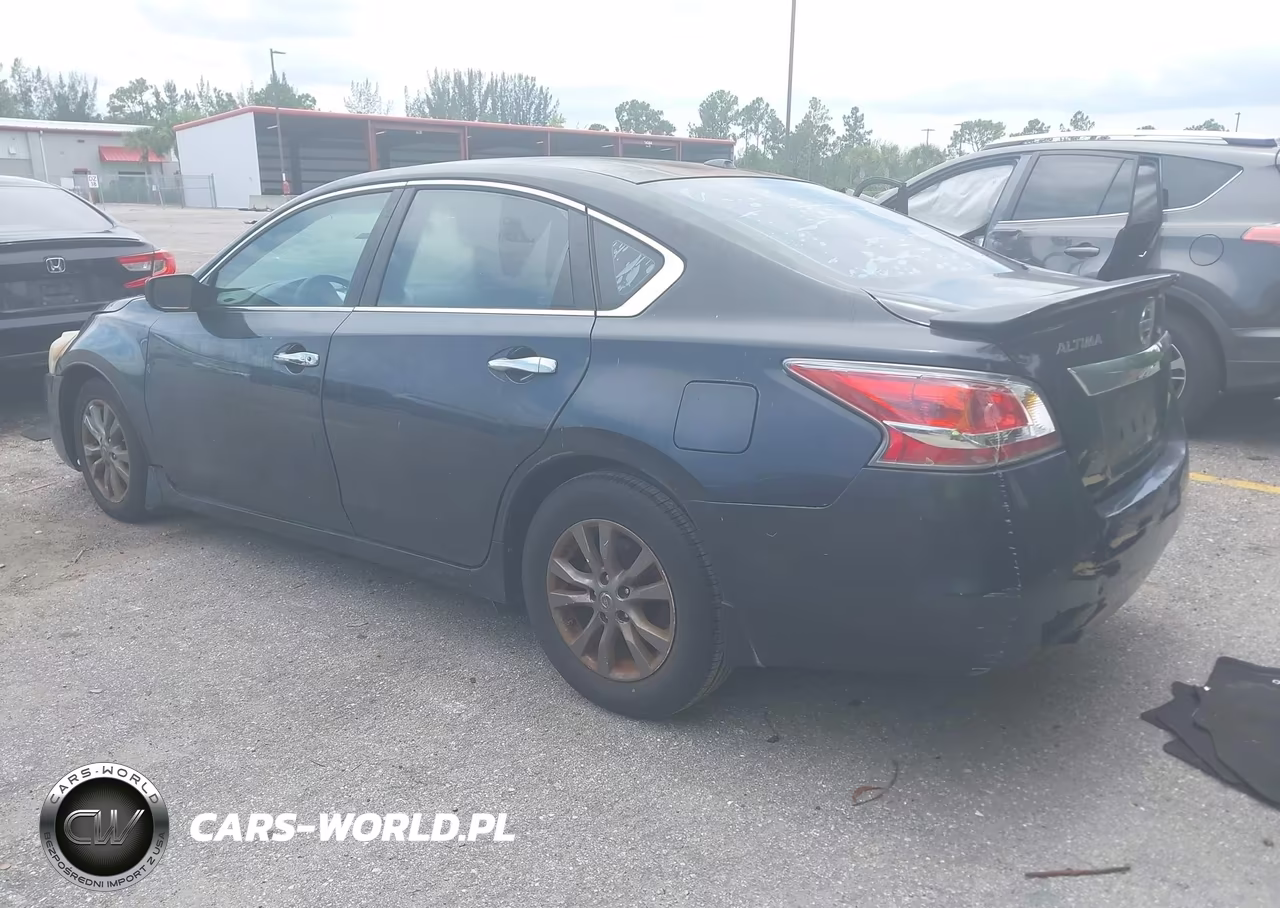 2015 Nissan Altima 2.5 S VIN:1N4AL3AP3FN374385 - 3