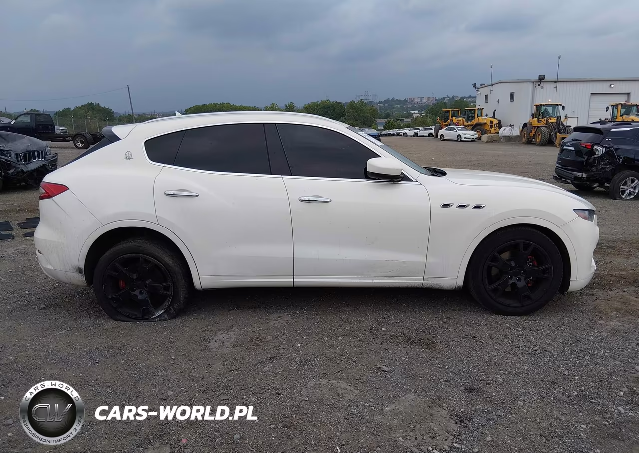 2017 Maserati Levante VIN:ZN661XUL8HX253377 - 13