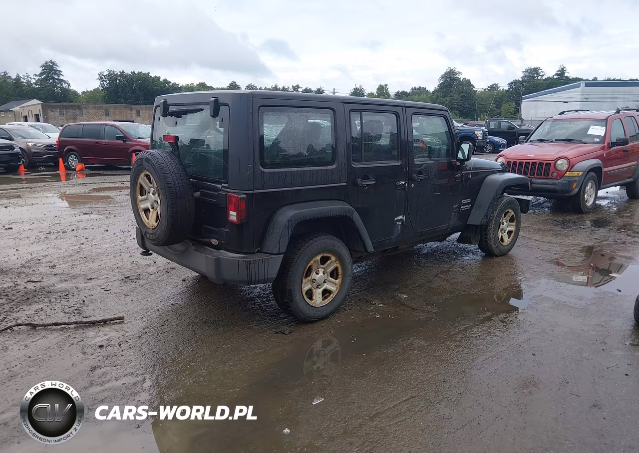 2013 Jeep Wrangler Unlimited Sport Rhd VIN:1C4BJWKG3DL531958 - 4