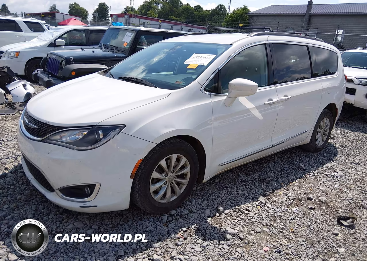 2017 Chrysler Pacifica Touring-L VIN:2C4RC1BG0HR583296 - 2