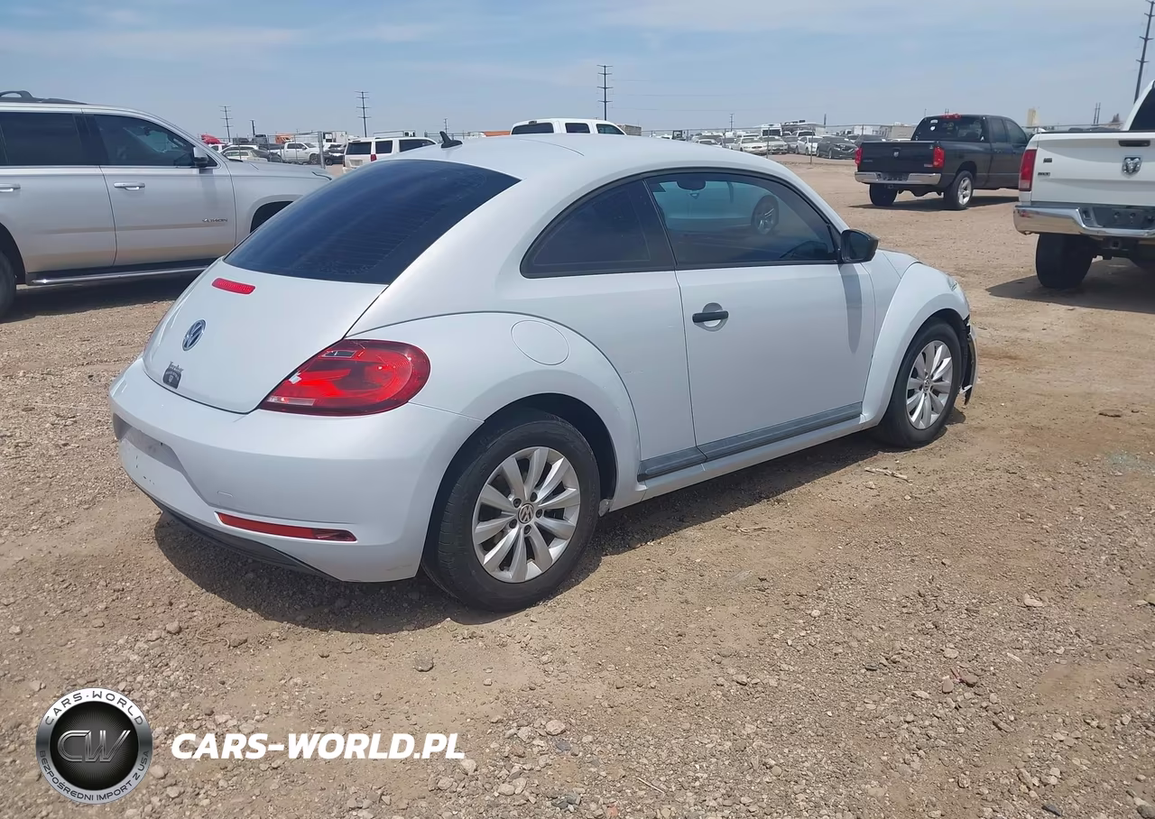 2017 Volkswagen Beetle #Pinkbeetle-1.8T Classic-1.8T S VIN:3VWF17AT1HM630687 - 4