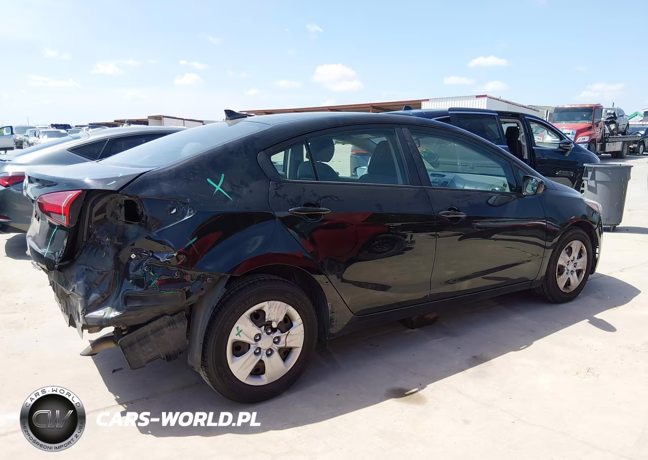 2018 Kia Forte Lx VIN:3KPFK4A79JE181325 - 14
