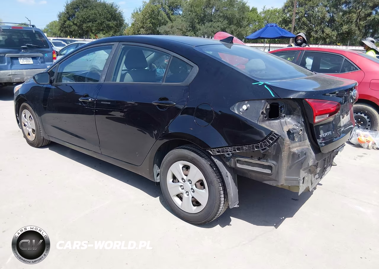 2018 Kia Forte Lx VIN:3KPFK4A79JE181325 - 3