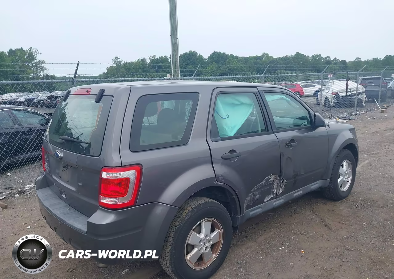 2011 Ford Escape Xls VIN:1FMCU9C74BKB70685 - 4