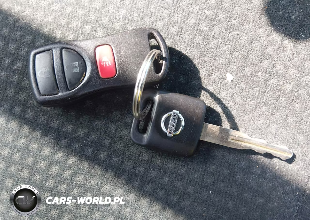 2010 Nissan Versa 1.8S VIN:3N1BC1AP0AL401735 - 11