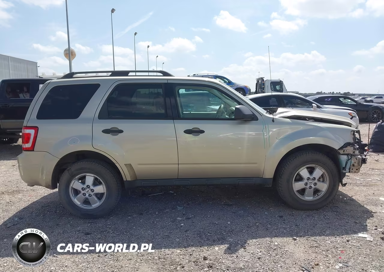 2011 Ford Escape Xlt VIN:1FMCU0D72BKA27180 - 14