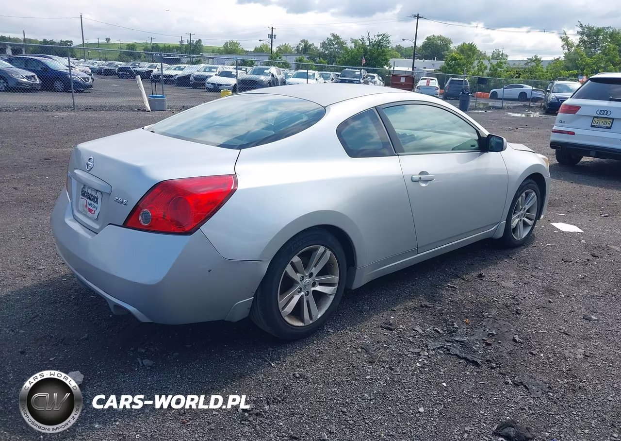 2010 Nissan Altima 2.5 S VIN:1N4AL2EP7AC115584 - 4