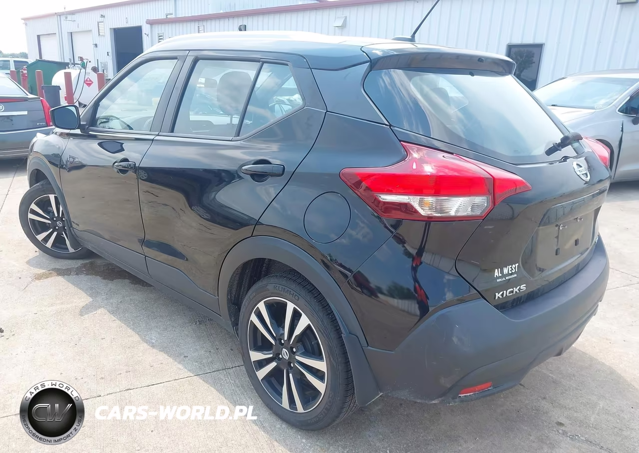 2019 Nissan Kicks Sv VIN:3N1CP5CU1KL488825 - 3