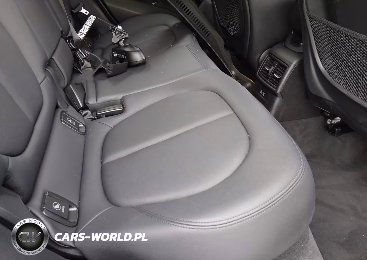 2018 BMW X2 xDrive28I VIN:WBXYJ5C32JEF79148 - 8