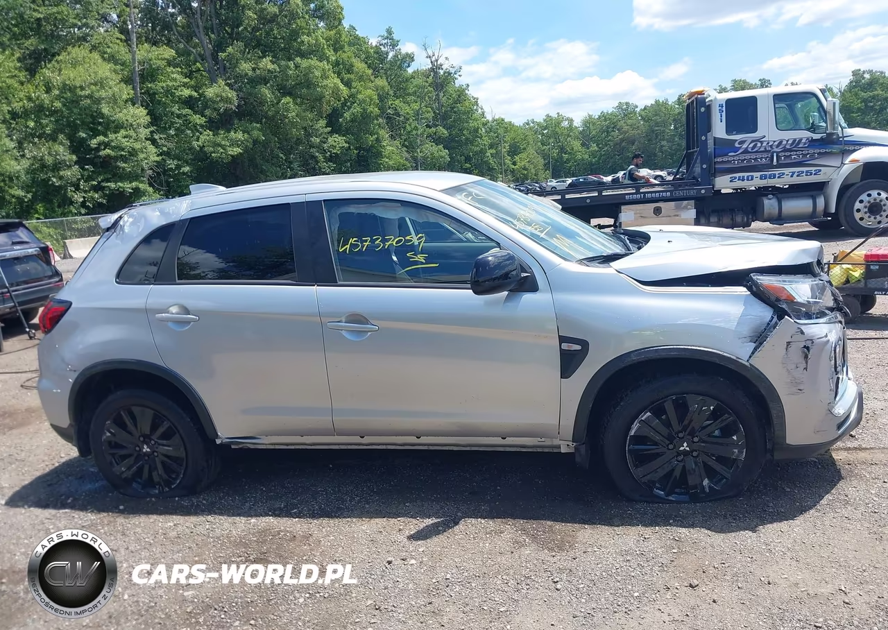 2025 Mitsubishi Outlander Sport VIN:JA4ARUAUXSU015114 - 13