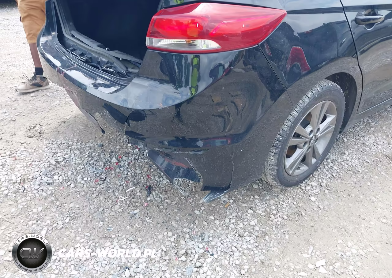 2018 Hyundai Elantra Sel VIN:5NPD84LF7JH347900 - 17